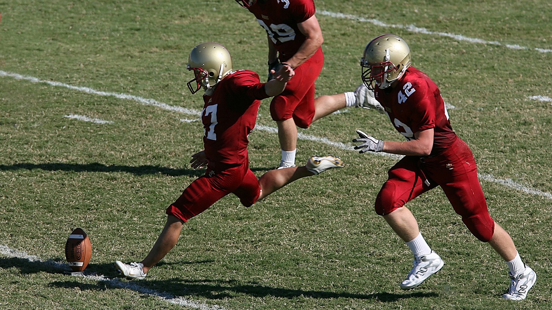 中国足球联赛对体育旅游产业带动效应,中国足球产业的现状分析